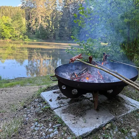 Netradicni Ve Dvou Drevenych Sudech Pro Az 8 Osob Luksustelt Vyšší Brod